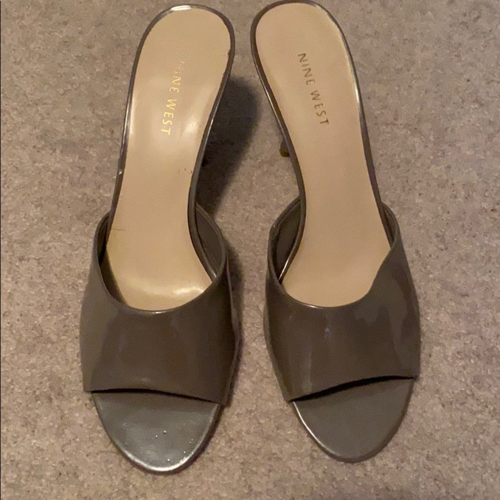 Never worn Nine West heels